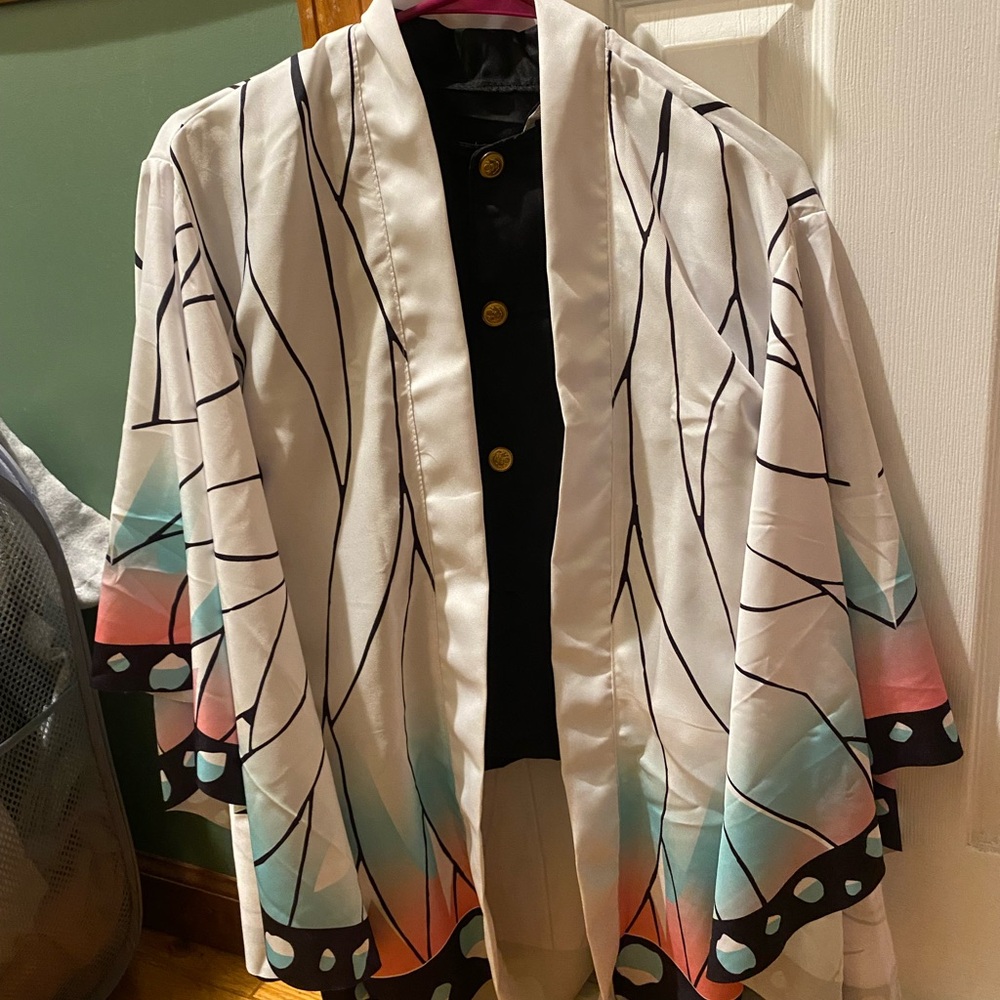 Demon player cosplay of Shinobu